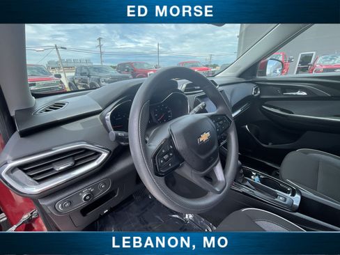 Used 2023 Chevrolet TrailBlazer LT FWD image 10