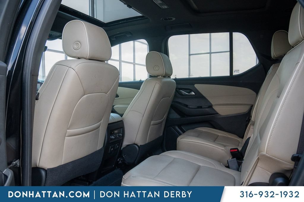 Used 2023 Chevrolet Traverse Premier FWD image 22