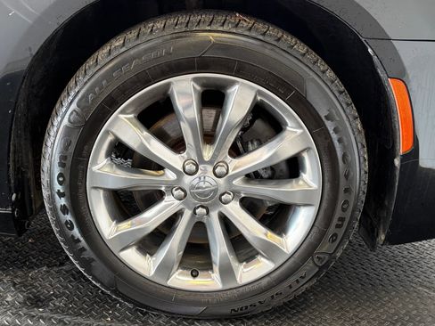 Used 2016 Chrysler 300 C AWD/4WD image 11