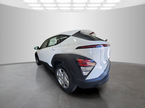 New 2026 Hyundai Kona SE image 5