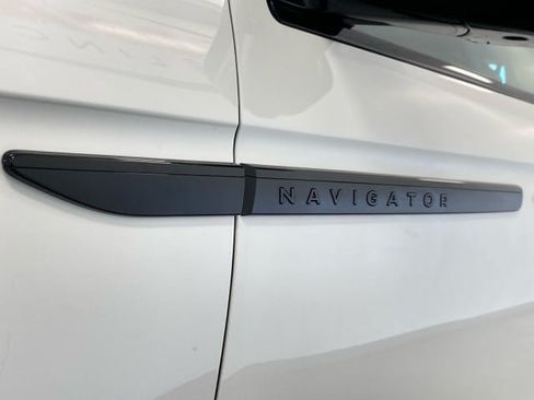 New 2026 Lincoln Navigator Black Label AWD/4WD image 5