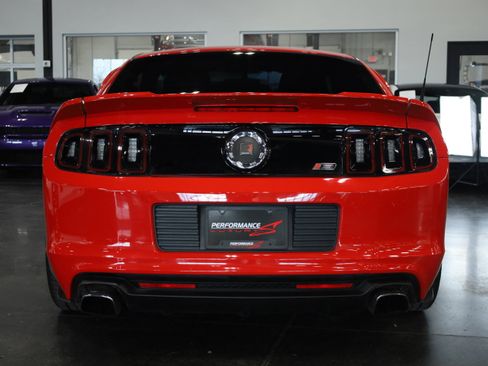 Used 2014 Ford Mustang GT Premium image 5