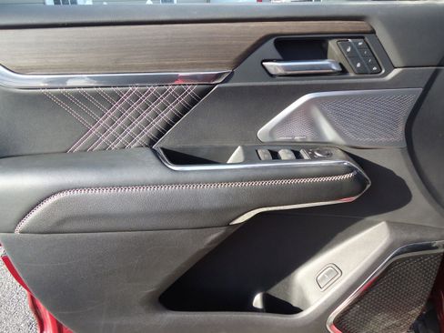 Used 2024 GMC Acadia Denali w/ Super Cruise Package image 23