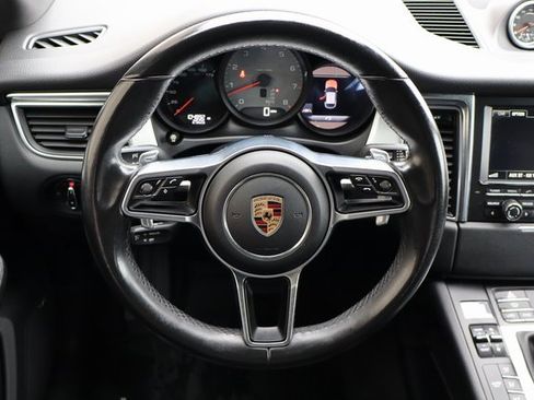 Used 2016 Porsche Macan S image 18