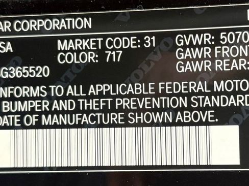 Used 2025 Volvo S60 B5 Plus image 17