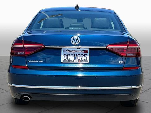 Used 2018 Volkswagen Passat 2.0T SE FWD image 4