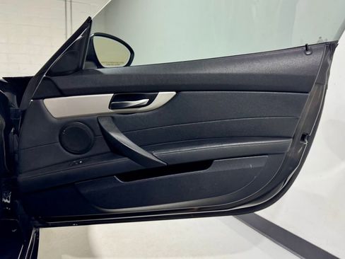 Used 2015 BMW Z4 sDrive28i image 24