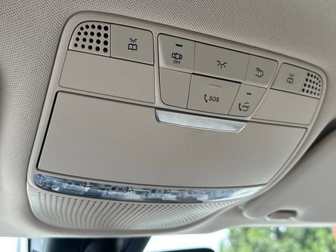 Used 2021 Mercedes-Benz GLC 300 4MATIC image 23
