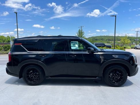 Used 2025 Nissan Armada PRO-4X w/ Pro-4X Premium Package AWD/4WD image 23