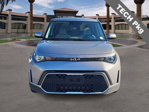 Used 2025 Kia Soul LX w/ LX Technology Package image 3