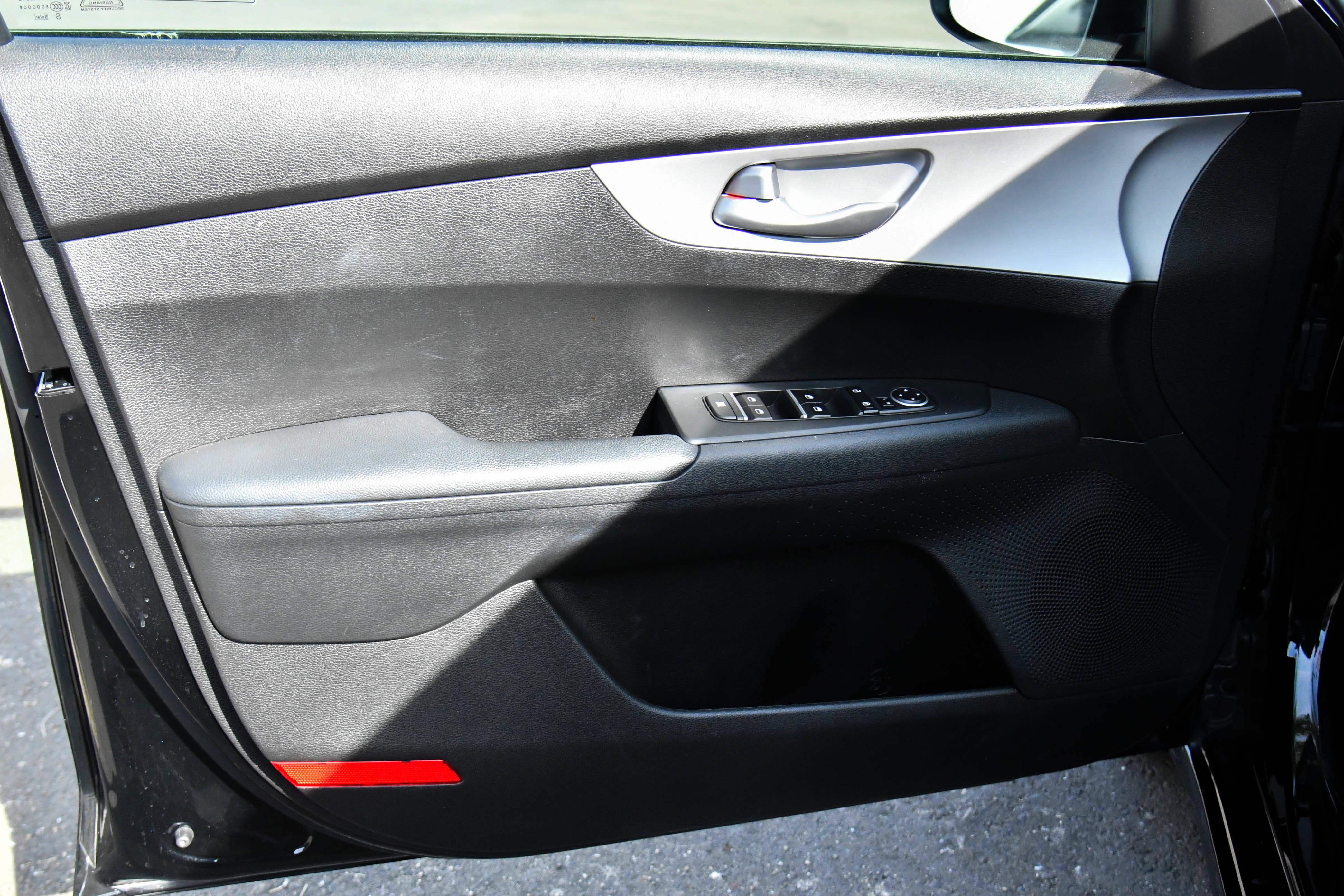 Used 2023 Kia Forte LXS FWD image 13