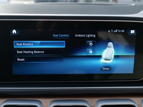 Used 2021 Mercedes-Benz GLE 350 4MATIC w/ AMG Line Exterior image 28