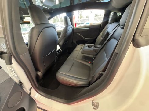 Used 2026 Tesla Model Y 2WD image 13