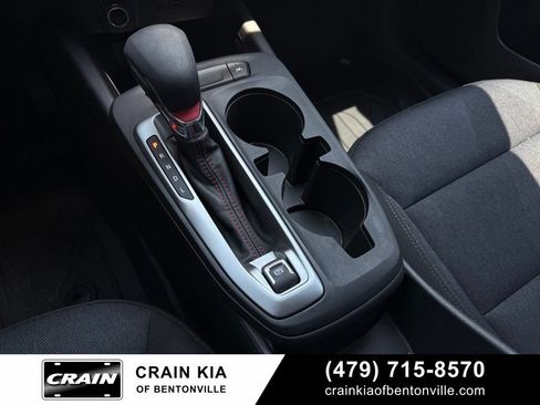 Used 2025 Chevrolet Trax RS FWD image 18