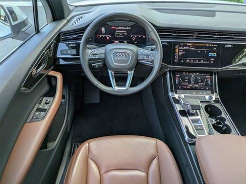 Used 2023 Audi Q7 2.0T Premium w/ Convenience Package AWD/4WD image 17