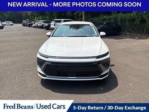 Used 2026 Hyundai Sonata SEL FWD image 2