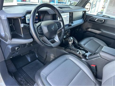 Used 2022 Ford Bronco Everglades image 7