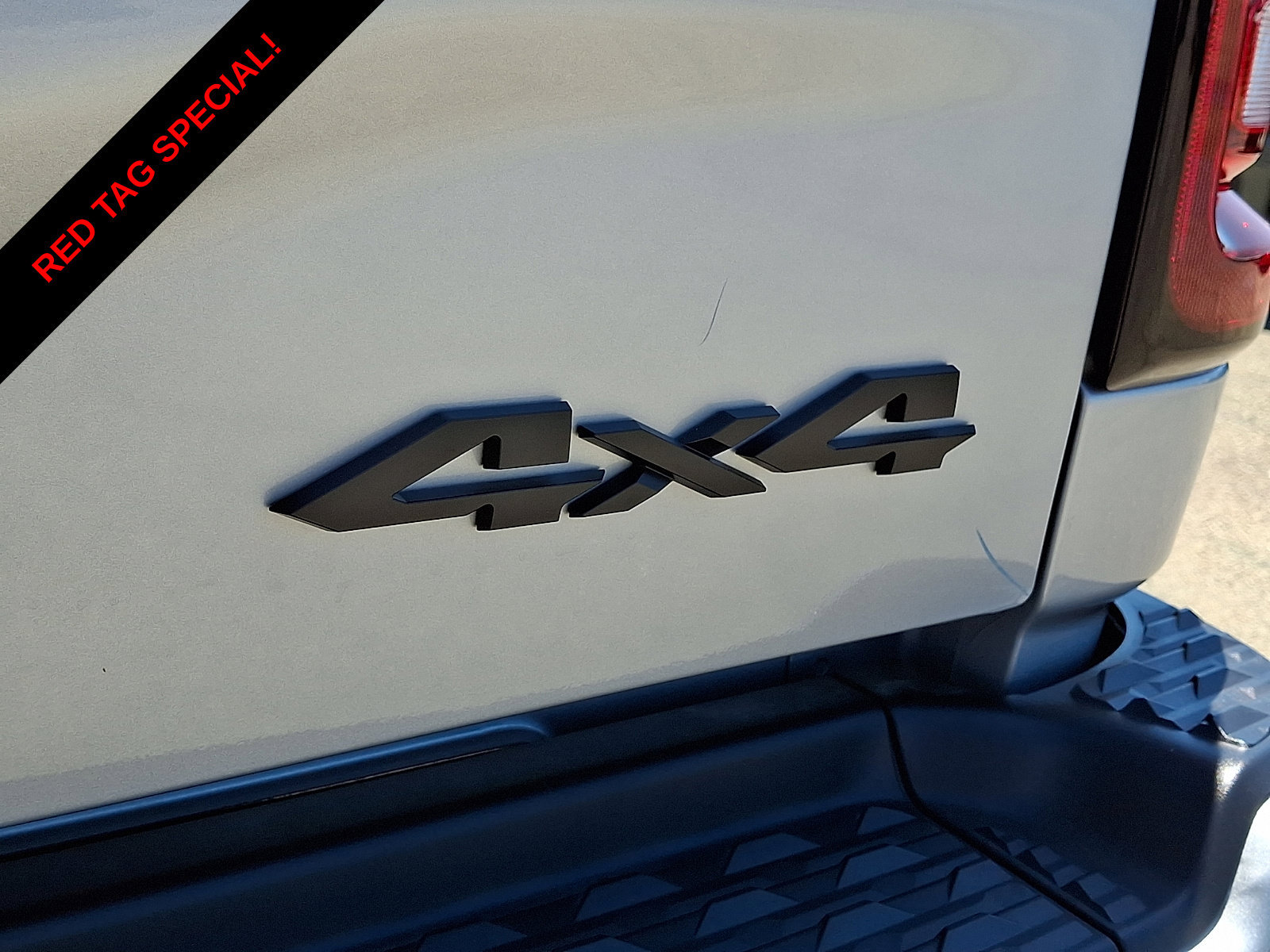 New 2026 RAM 3500 Big Horn AWD/4WD image 17