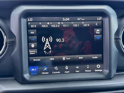 Used 2023 Jeep Wrangler Unlimited Sahara AWD/4WD image 16