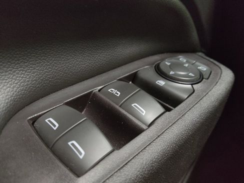 Used 2022 Chevrolet Equinox LT w/ Driver Convenience Package FWD image 27