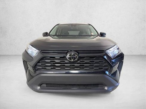 Used 2025 Toyota RAV4 XLE FWD image 8