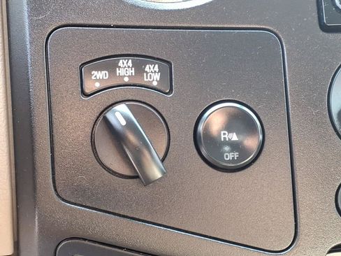 Used 2008 Ford F250 XLT AWD/4WD image 10