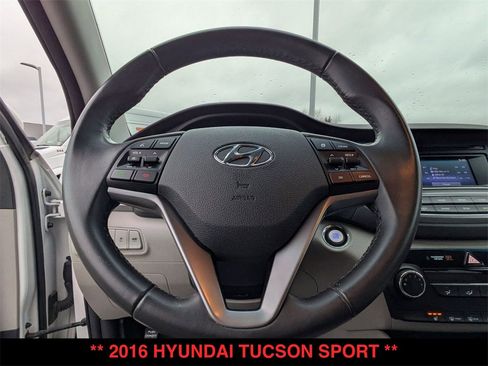 Used 2016 Hyundai Tucson Sport image 4