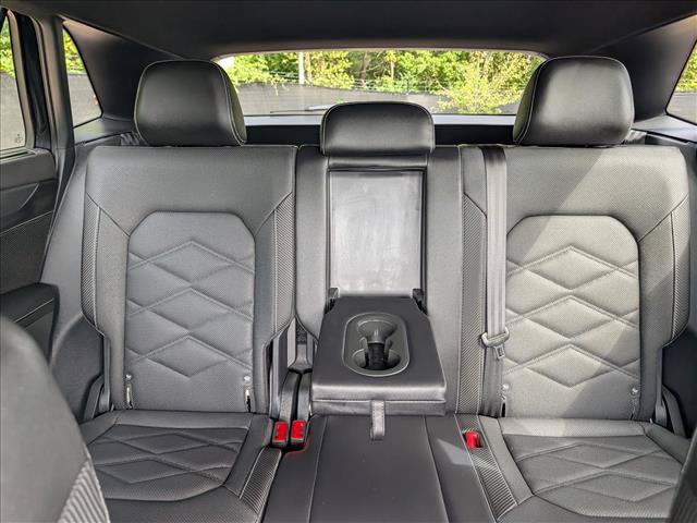 Used 2024 Volkswagen Atlas Cross Sport SE AWD/4WD image 19