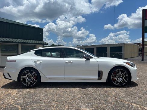 Used 2023 Kia Stinger GT2 RWD image 6