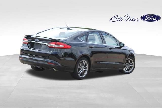 Used 2017 Ford Fusion SE w/ Equipment Group 201A FWD image 5