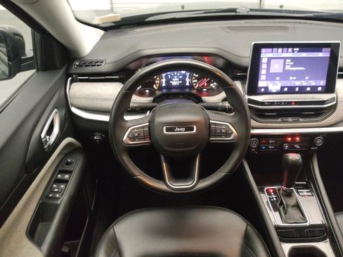 Used 2022 Jeep Compass Latitude FWD image 22