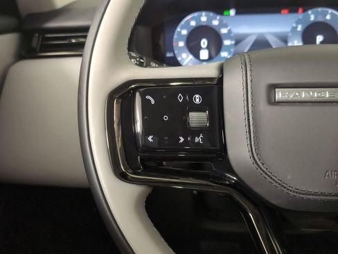 Used 2025 Land Rover Range Rover Velar S image 15