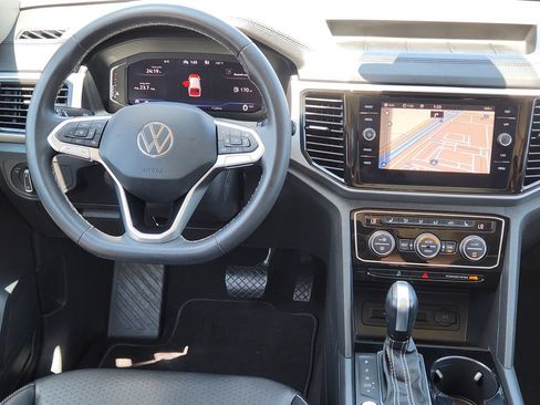 Used 2023 Volkswagen Atlas SEL AWD/4WD image 10