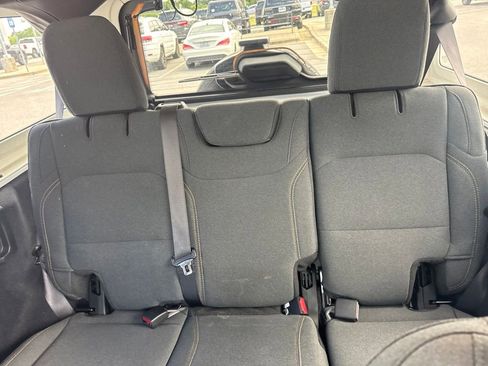 Used 2025 Jeep Wrangler Unlimited Sahara AWD/4WD image 22