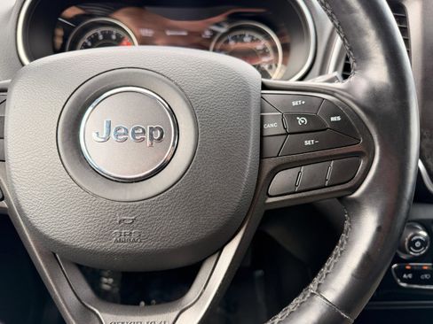 Used 2020 Jeep Cherokee Trailhawk w/ Comfort/Convenience Group AWD/4WD image 36