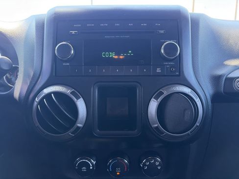 Used 2014 Jeep Wrangler Unlimited Sport w/ Connectivity Group AWD/4WD image 38
