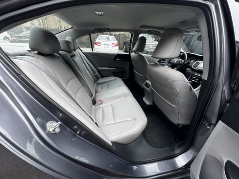Used 2016 Honda Accord Touring image 18