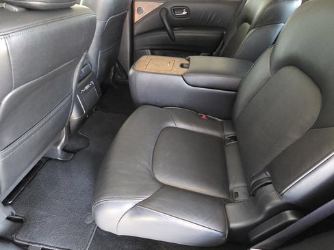 Used 2024 Nissan Armada SL w/ Captain's Chairs Package AWD/4WD image 10