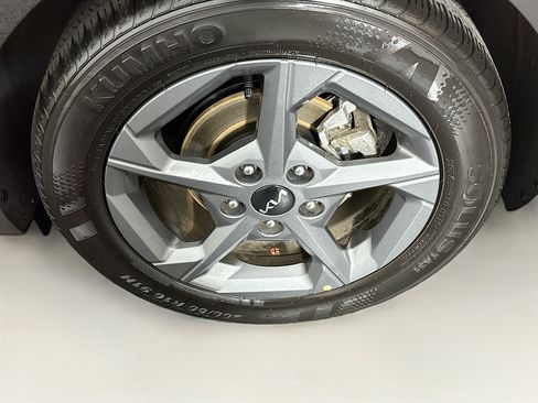 Used 2025 Kia K4 FWD image 11