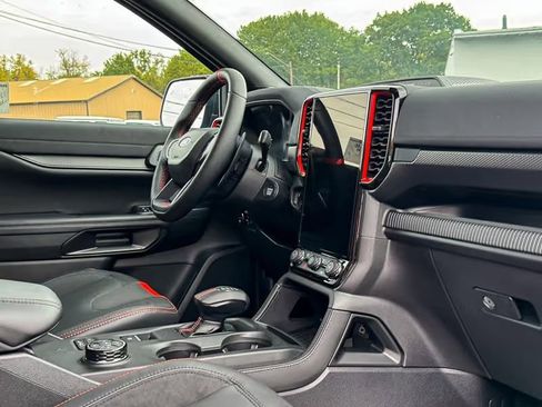 New 2025 Ford Ranger Raptor image 30