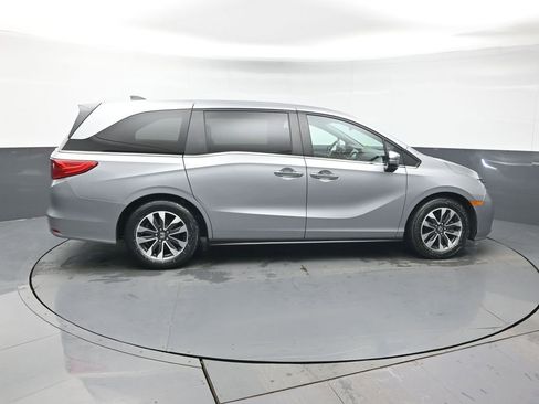 Used 2023 Honda Odyssey EX-L image 7
