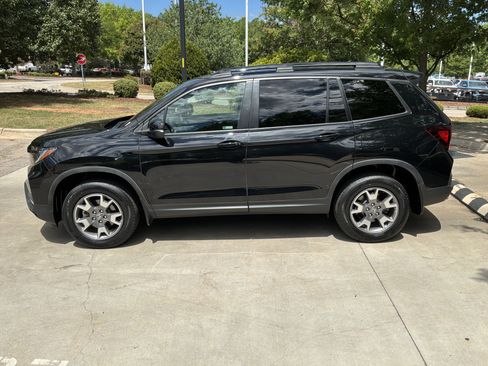 Used 2023 Honda Passport TrailSport image 7