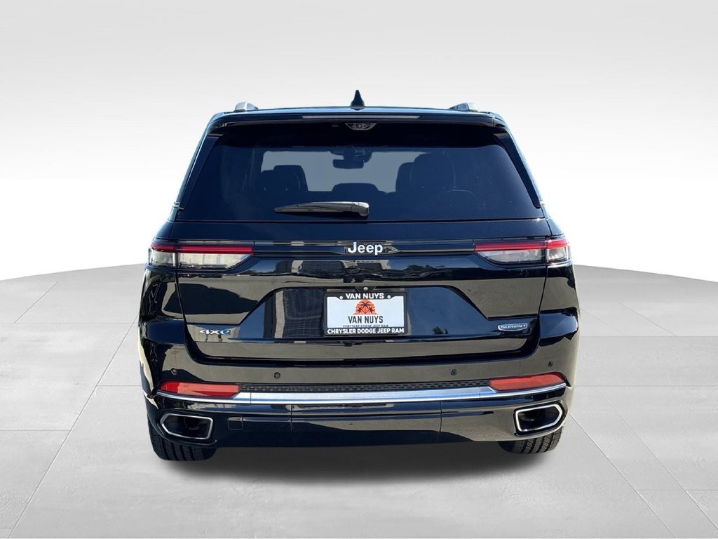 Certified 2023 Jeep Grand Cherokee Summit w/ Advanced Protech Group IV AWD/4WD image 6