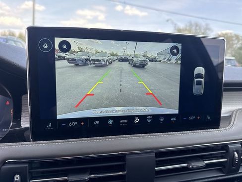 Used 2025 Lincoln Corsair FWD image 17