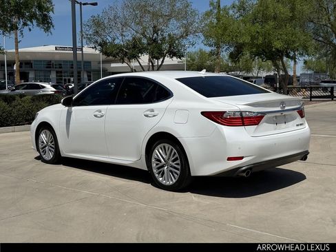 Used 2014 Lexus ES 350 w/ Luxury Package FWD image 4
