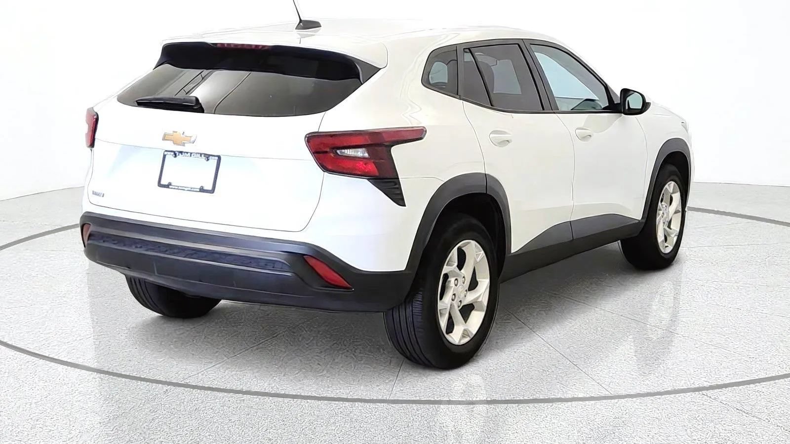 Used 2024 Chevrolet Trax LS w/ LS Convenience Package FWD image 8