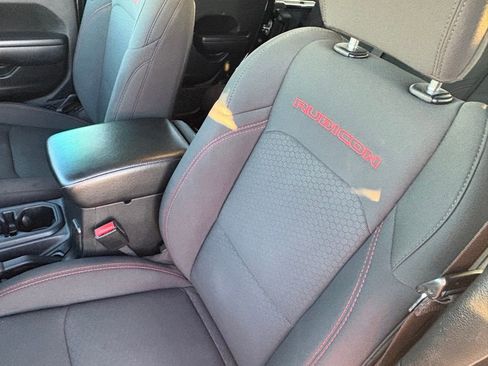 Used 2021 Jeep Wrangler Unlimited Rubicon image 35