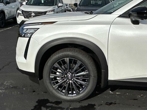 New 2026 Nissan Pathfinder SL w/ SL Premium Package (P04) AWD/4WD image 7