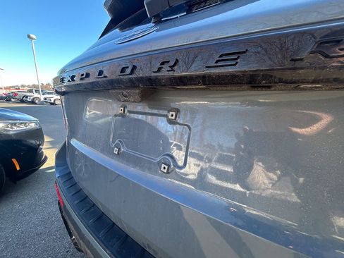 Used 2025 Ford Explorer ST-Line image 8