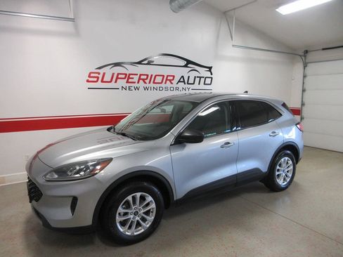 Used 2022 Ford Escape SE w/ Convenience Package AWD/4WD image 1